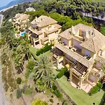 アパート Beachfront Penthouse Marbella, Rio Real Playa マルベーリャ