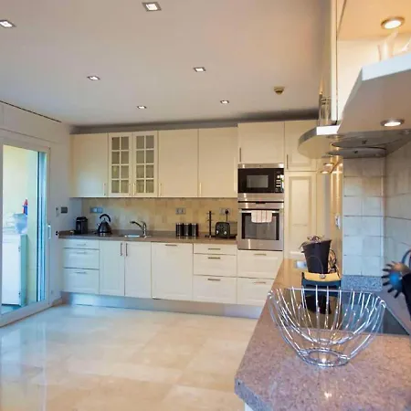 Beachfront Penthouse Marbella, Rio Real Playa