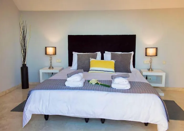 Lejlighed Beachfront Penthouse Marbella, Rio Real Playa