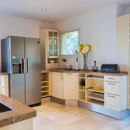 Beachfront Penthouse Marbella, Rio Real Playa Апартаменты *