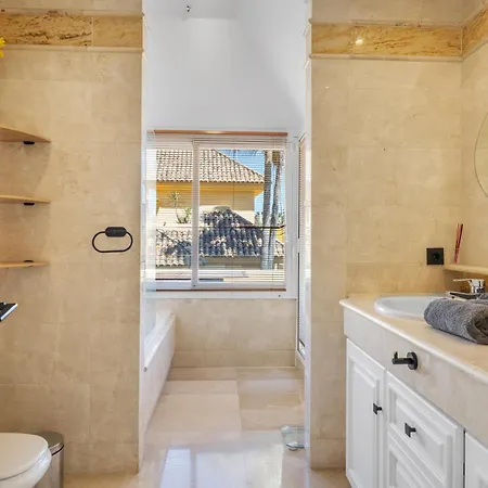 Beachfront Penthouse Marbella, Rio Real Playa Marbella