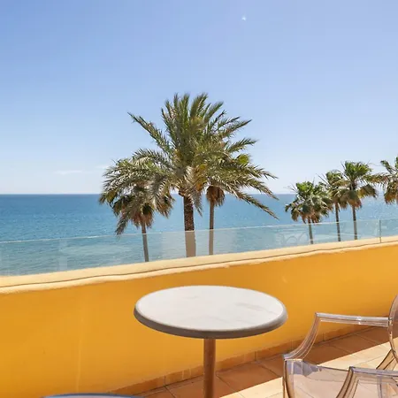 Beachfront Penthouse Marbella, Rio Real Playa *