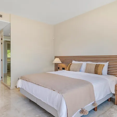 Beachfront Penthouse Marbella, Rio Real Playa * Marbella