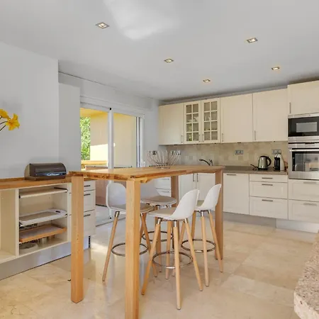 Beachfront Penthouse Marbella, Rio Real Playa Daire Marbella