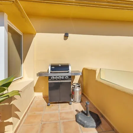 Beachfront Penthouse Marbella, Rio Real Playa *