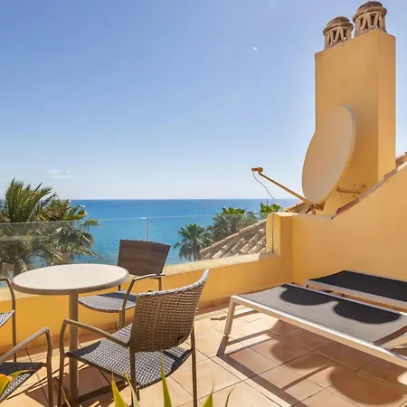 Beachfront Penthouse Marbella, Rio Real Playa Daire