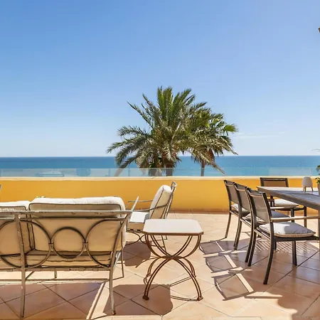 Daire Beachfront Penthouse Marbella, Rio Real Playa *