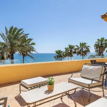 Beachfront Penthouse Marbella, Rio Real Playa *