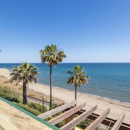 Beachfront Penthouse Marbella, Rio Real Playa Daire