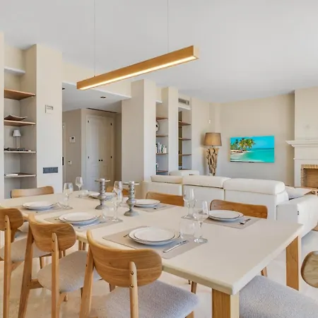 Beachfront Penthouse Marbella, Rio Real Playa Daire Marbella