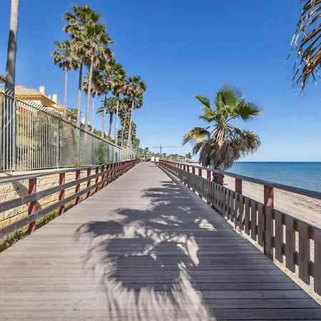 Beachfront Penthouse Marbella, Rio Real Playa Daire