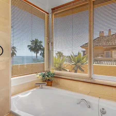 Beachfront Penthouse Marbella, Rio Real Playa * Marbella