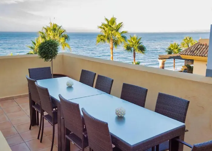 아파트 Beachfront Penthouse Marbella, Rio Real Playa *