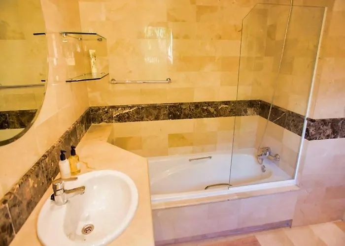 Beachfront Penthouse Marbella, Rio Real Playa *