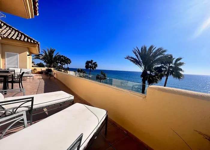 아파트 Beachfront Penthouse Marbella, Rio Real Playa